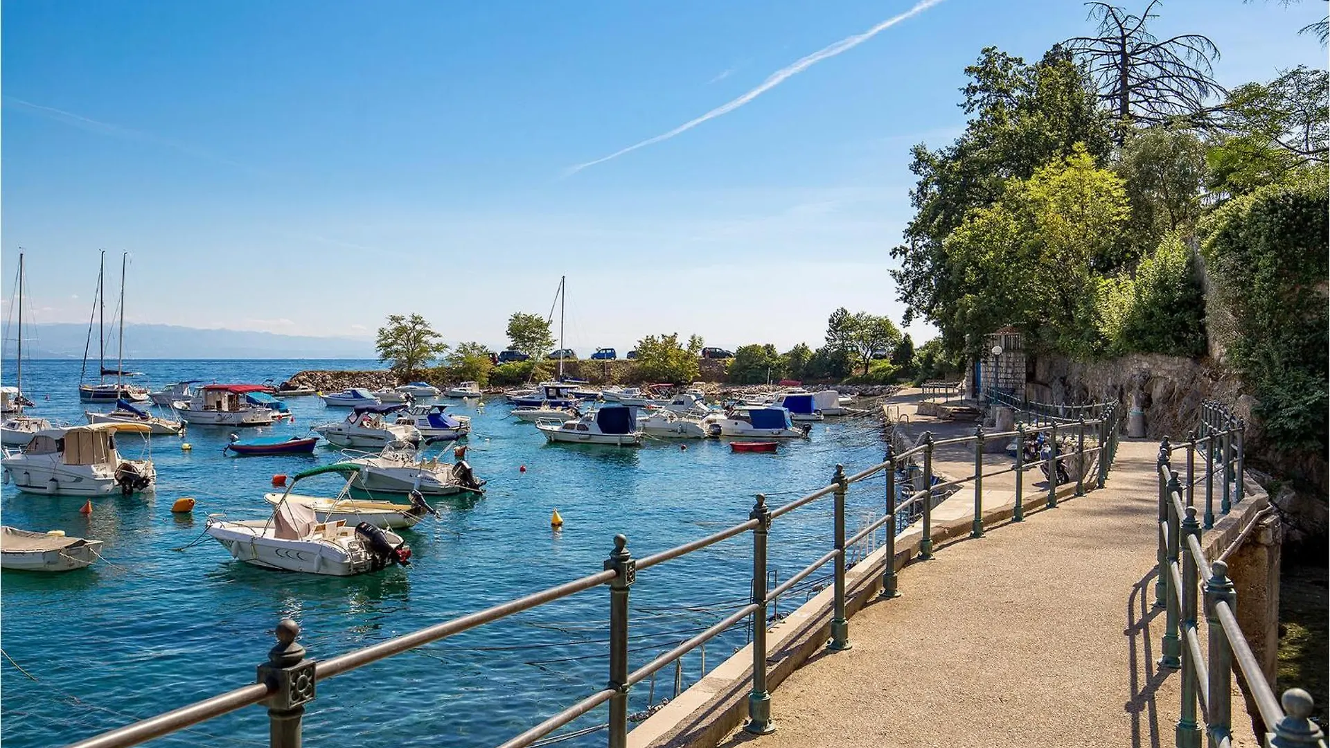 Gorgeous Apartment In Lovran With Jacuzzi Croatia